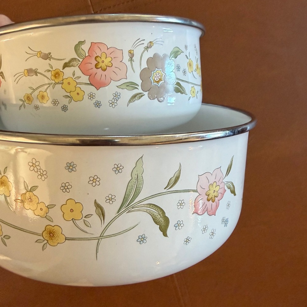 Vintage 1984 Gailstyn-Sutton Temptation Enamel Floral Mixing Bowls Set of 2
